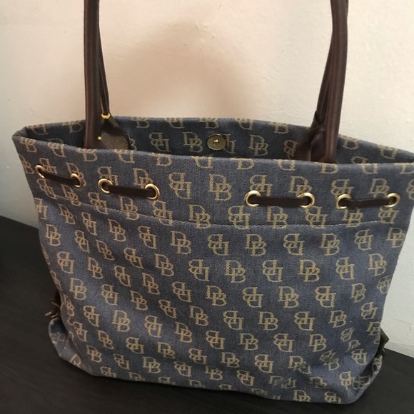 ❌SOLD❌Dooney and Bourke Signature Denim Tote - Picture 3 of 8